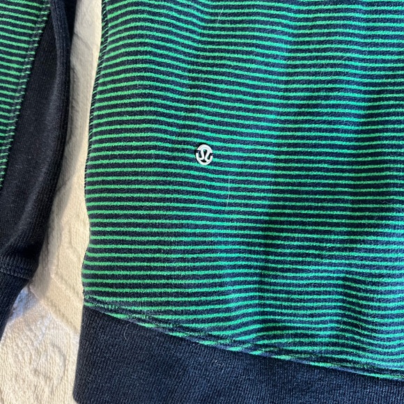 lululemon athletica Green and navy Striped sweatshirt - Picture 4 of 6